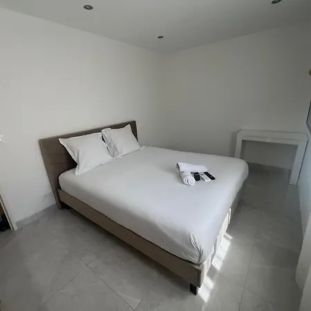 Le Prestigieux - * Antibes